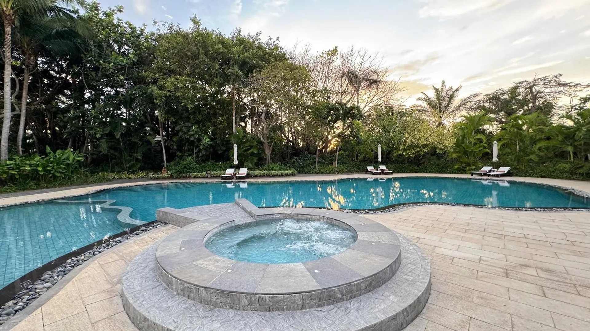 Hotel Azerai Ke Ga Bay 5*,